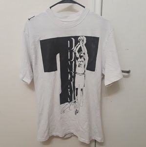 Unisex White and Black Tim Duncan Spurs UNK T-Shir